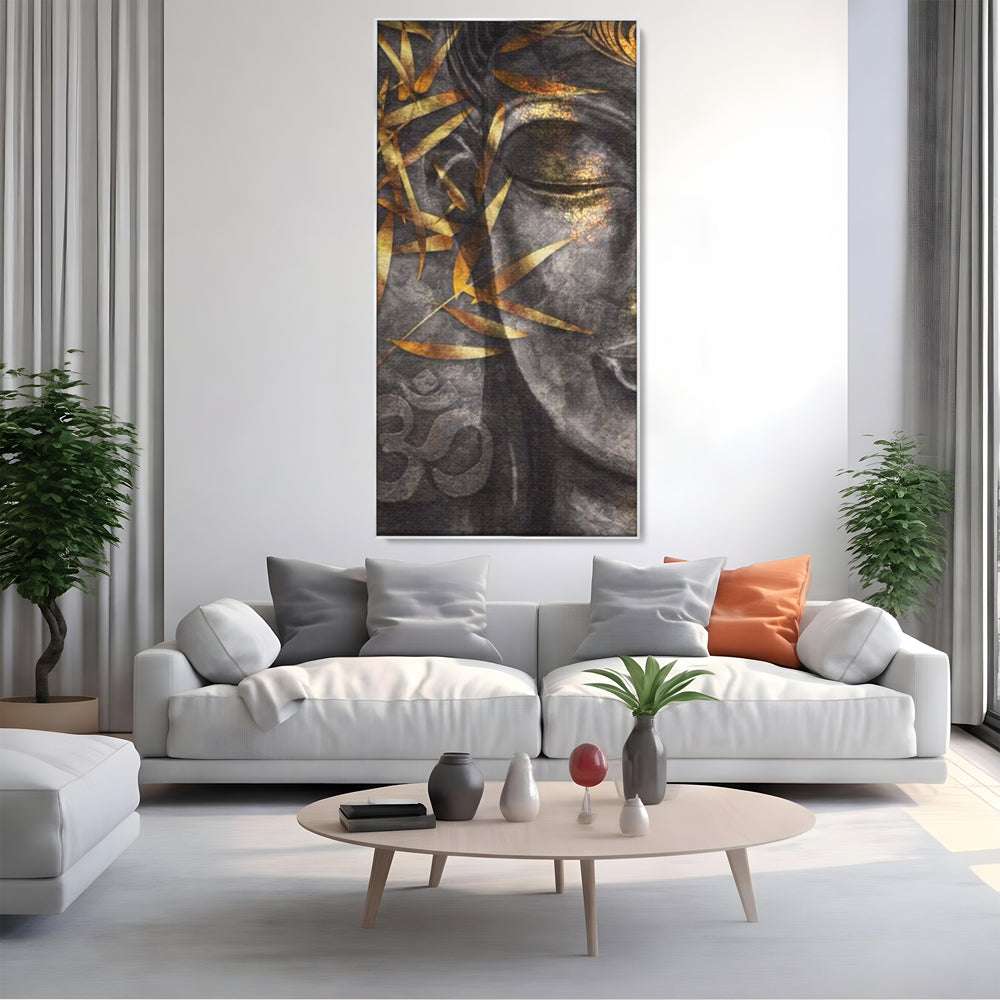 Tablou canvas cu tablou canvas cu chip de budha, in rama de aluminiu argintiu, pe perete intr-un living